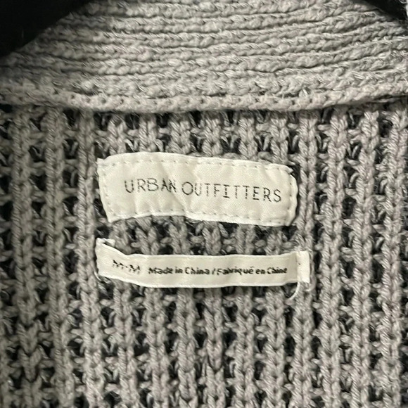 Urban Outfitters dark gray knit cotton blend sweater cardigan oversized medium - Picture 2 of 5